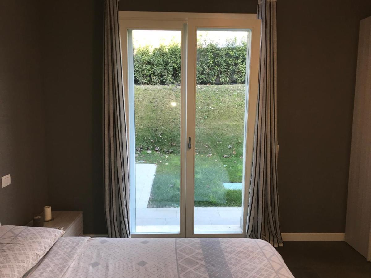 Vivere Il Parco - Garda Lake Дезенцано-дель-Гарда Экстерьер фото